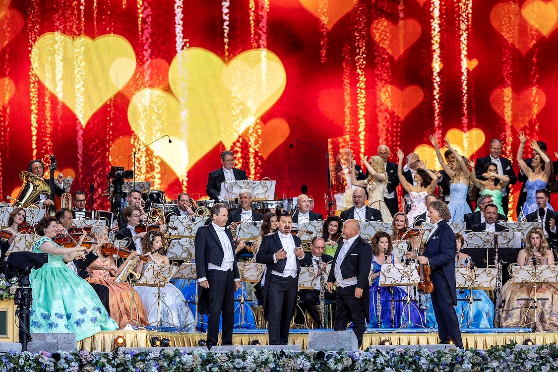 André Rieu's 2025 Maastricht Concert: Waltz the Night Away!